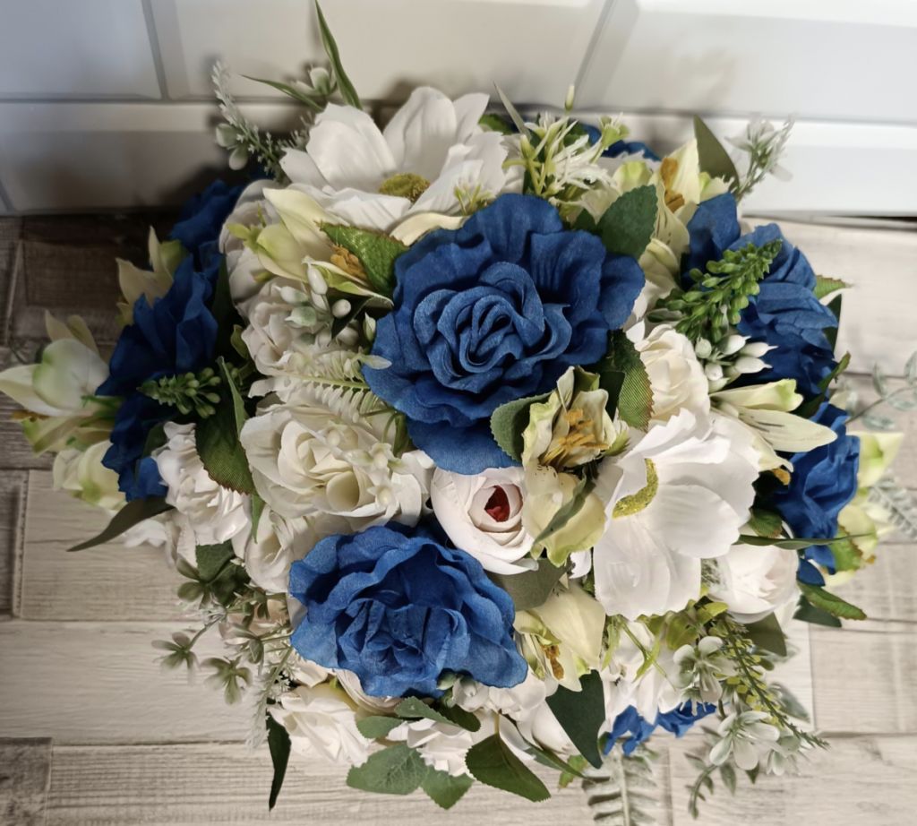 <font color=black>listaszám: kkaut001