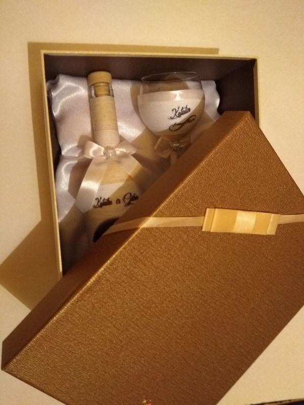 Díszdobozos ajaándák esküvőre